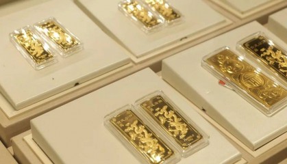 金价“突飞猛进”！你是持币观望还是大胆追高？