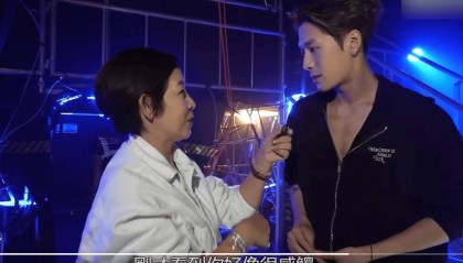 王嘉尔自曝做缩小脸部的医美：做艺人确实要做医美，只是别人不公开