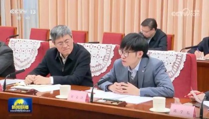 揭秘！DeepSeek创始人梁文锋实习时就被任命为部门经理，月薪16000元