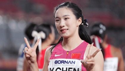刚拿下亚运冠军的“小孩姐”，归来还是高三生