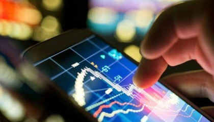 A股“涨到人头晕目眩”，创业板指狂拉5％引爆市场，机构称牛市驶入中期