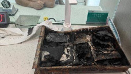 兑换火烧币 情暖客户心 农行成都富森支行为客户兑换残损币