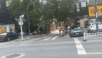 雨后放晴，郑州市区交通秩序已恢复正常