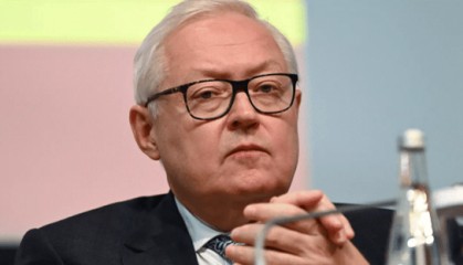 俄副外长：俄方要求美英就乌袭击俄军用机场作出明确回应