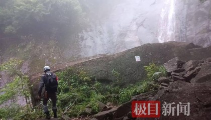 8岁男童失踪搜救现场夜间温度不到10℃，有救援人员半天走4万步