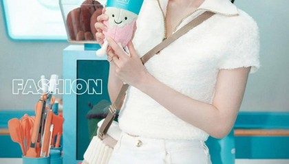 杨幂把钥匙扣扎在马尾上，瞬间实现满39减20！