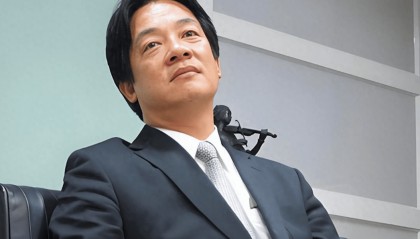 台北25万人集会声势浩大却失声，赖清德强势反制调整军方，解放军亦有大动作！