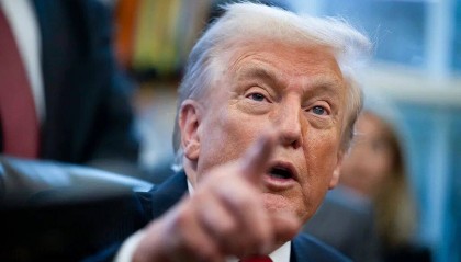 高管连续辞职、被特朗普索赔：BBC为何陷入数十年来最大危机