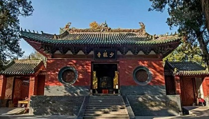 手握18家企业+985个商标：一个方丈的资本生意经