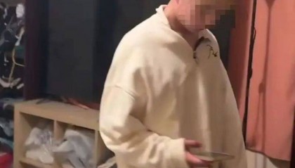 “男学生被捉奸”“女生被推下高楼”视频热传，高校回应