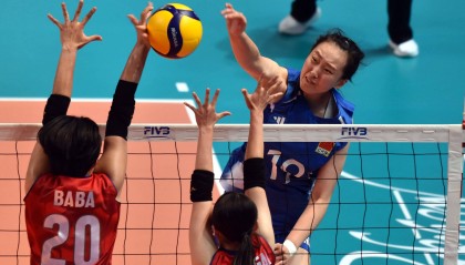 （体育）排球——亚洲东区女子锦标赛：中国队胜日本队