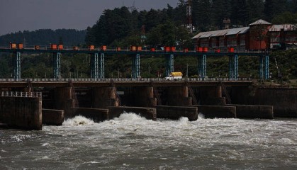 暴雨致巴基斯坦超100人伤亡之际，印度水坝开闸向下游泄洪