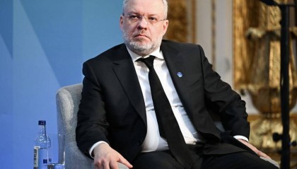 泽连斯基发声！乌司法部长被暂停职务，其亲信卷入腐败案，涉案金额1亿美元