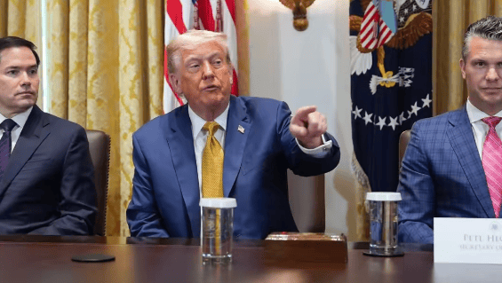 特朗普已经做出决定，美专机将连夜飞来北京，鲁比奥对华态度变了：中美两国应相互尊重