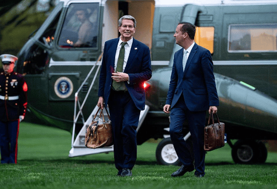 特朗普已经做出决定，美专机将连夜飞来北京，鲁比奥对华态度变了：中美两国应相互尊重