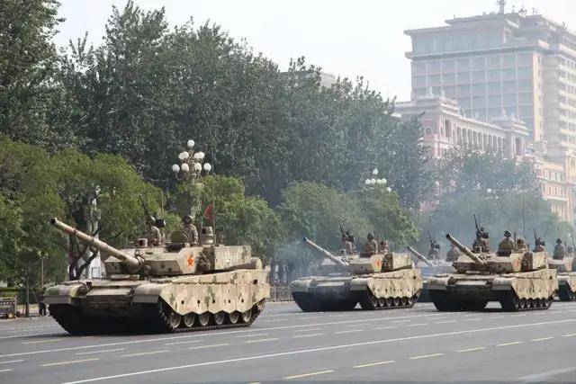 不装了!一口气看完九三大阅兵武器装备!谁说我们一个也不认识?