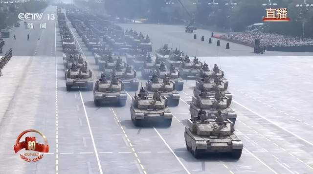 不装了!一口气看完九三大阅兵武器装备!谁说我们一个也不认识?