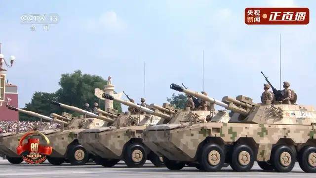 不装了!一口气看完九三大阅兵武器装备!谁说我们一个也不认识?