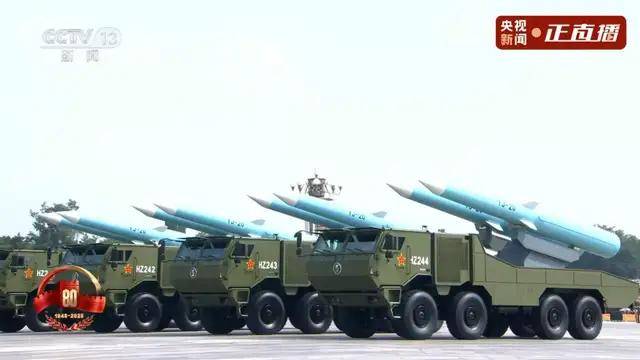 不装了!一口气看完九三大阅兵武器装备!谁说我们一个也不认识?