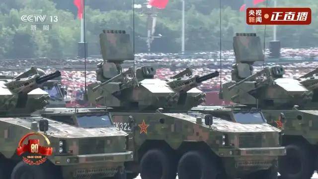 不装了!一口气看完九三大阅兵武器装备!谁说我们一个也不认识?