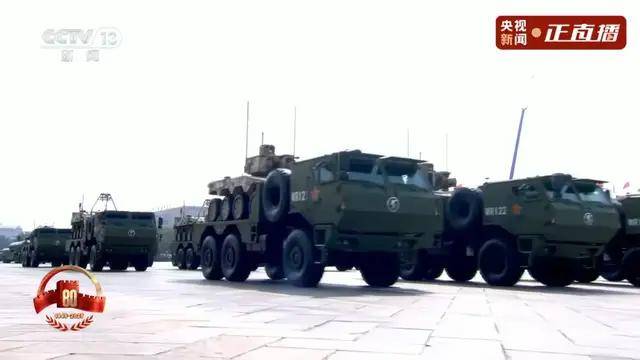 不装了!一口气看完九三大阅兵武器装备!谁说我们一个也不认识?