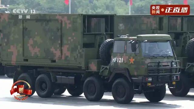 不装了!一口气看完九三大阅兵武器装备!谁说我们一个也不认识?