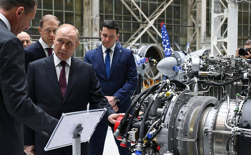 绝不让中国孤军奋战,俄主动提帮中方解决卡脖子问题,反将美一军