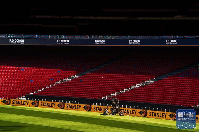 足球丨巴萨主场诺坎普球场翻新后对记者开放