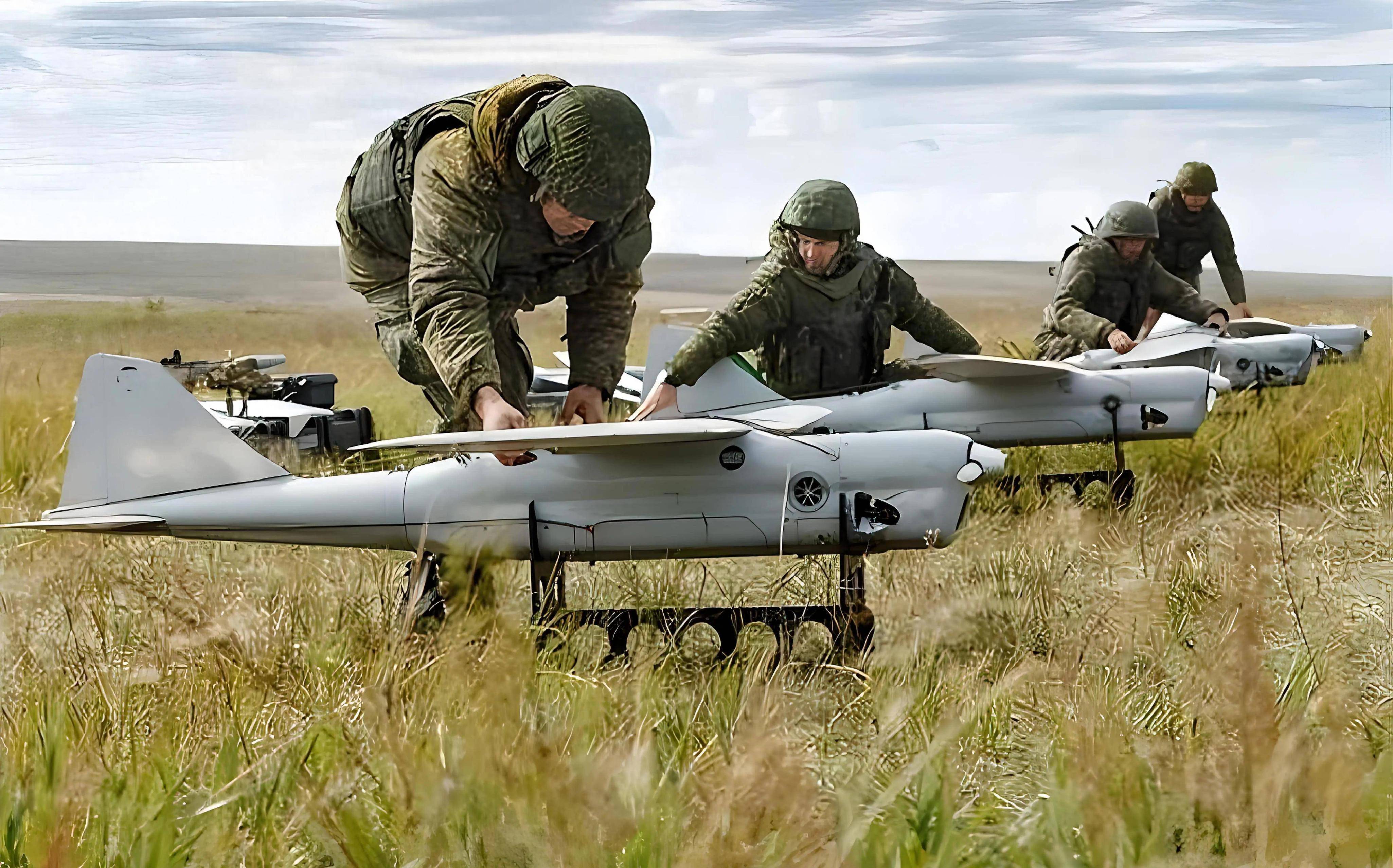 乌军在俄军没及时反应的情况下,再次突击库尔斯克,打得非常惨烈