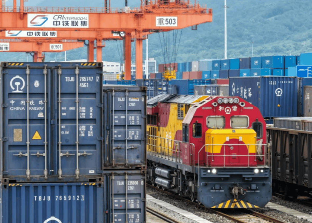 不听劝的波兰,遭到“毒打”后,不到24小时,宣布将重新开放与白俄罗斯的边境口岸