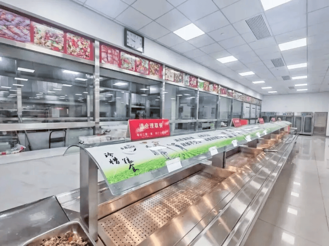 多地宣布:国庆期间机关食堂向社会开放,有食堂4菜1汤15元,可订桌席