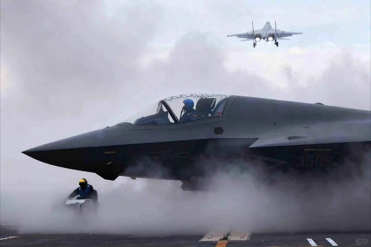 变天了,美国媒体首次公开承认,美海军在舰载机领域被福建舰击败