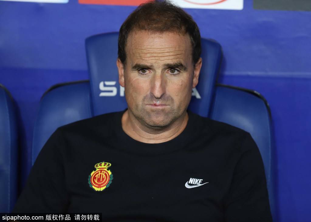 国足新帅浮出水面!加西亚的崛起与战术契合引发期待