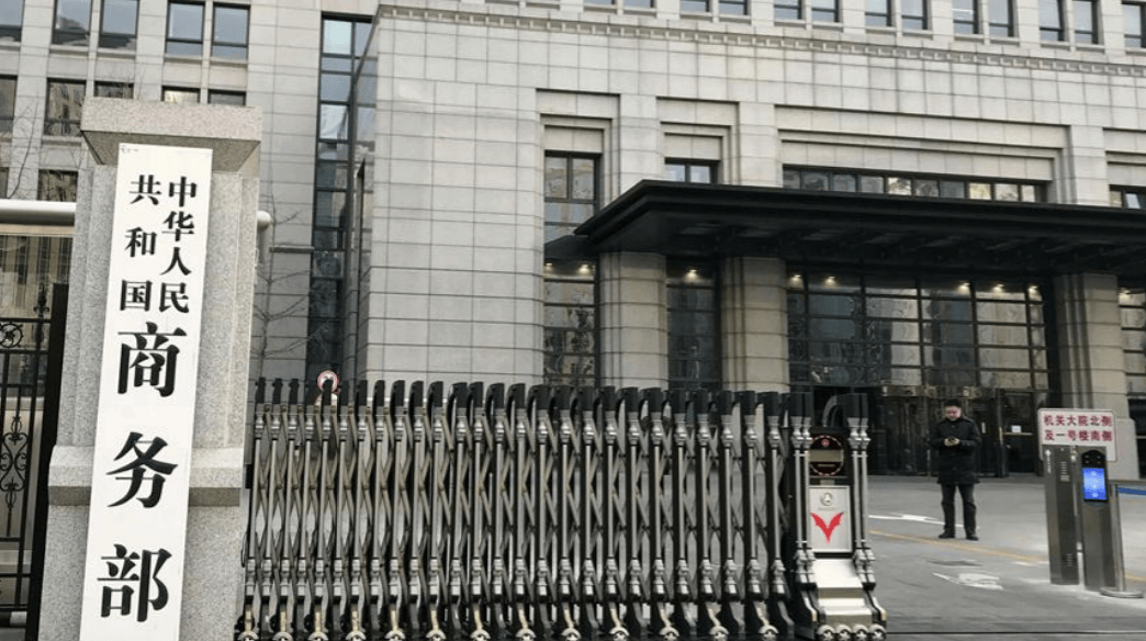 美国抛出更大筹码,换中方在稀土让步,中国这一关,美国恐怕过不了