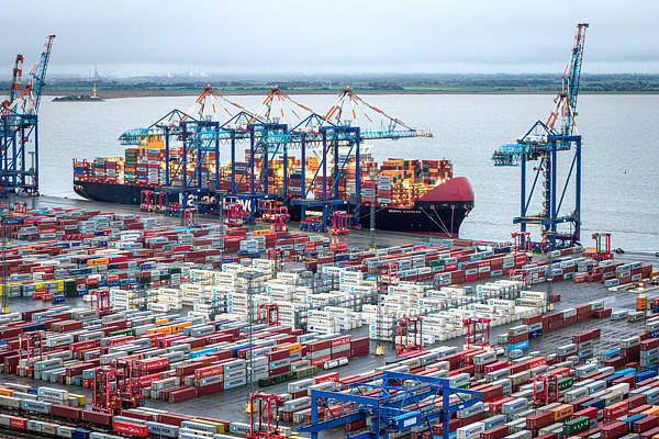 “格局再次逆转:中国取代美国,再次成为德国最大贸易伙伴”