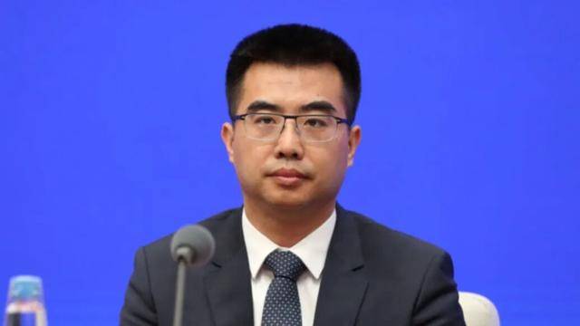 空降重庆后,国务院国资委科创局局长方磊已任万盛经开区管委会党组书记