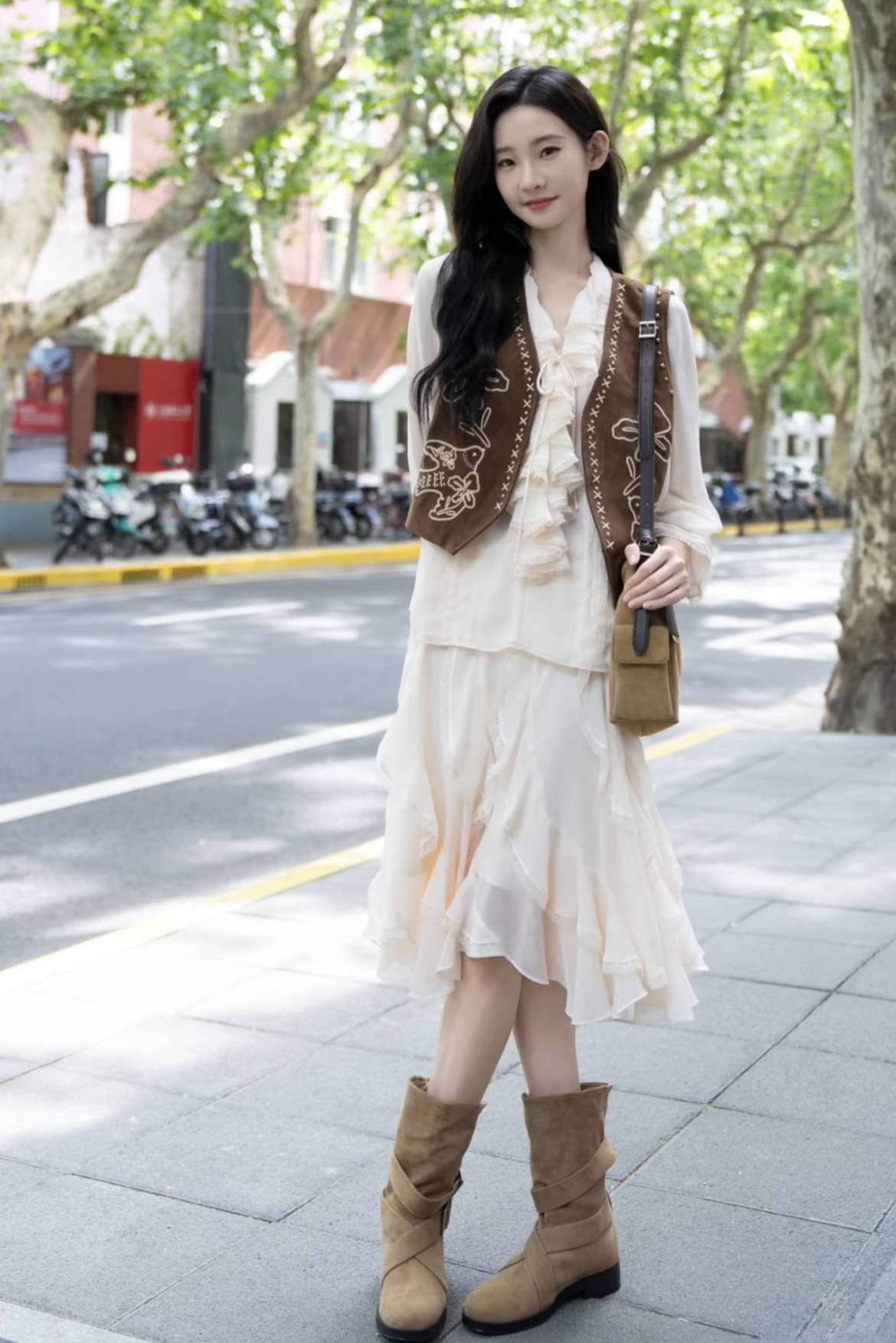 那英、孟子义、马思纯众星都爱穿的游牧风,从哪吹来的?