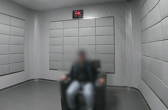 上门取走19万元，杭州一西装革履“金融专员”被抓！在高速服务区被抓，车上塞满现金