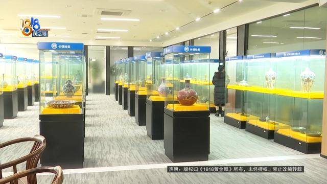 父亲迷上一件事，女儿镜头前流泪，“我不知道后面还有什么事情在等着他”