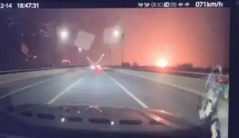 河南偃师一工厂疑发生爆炸,当地回应:再生资源公司发生火情,现场明火已扑灭,无伤亡