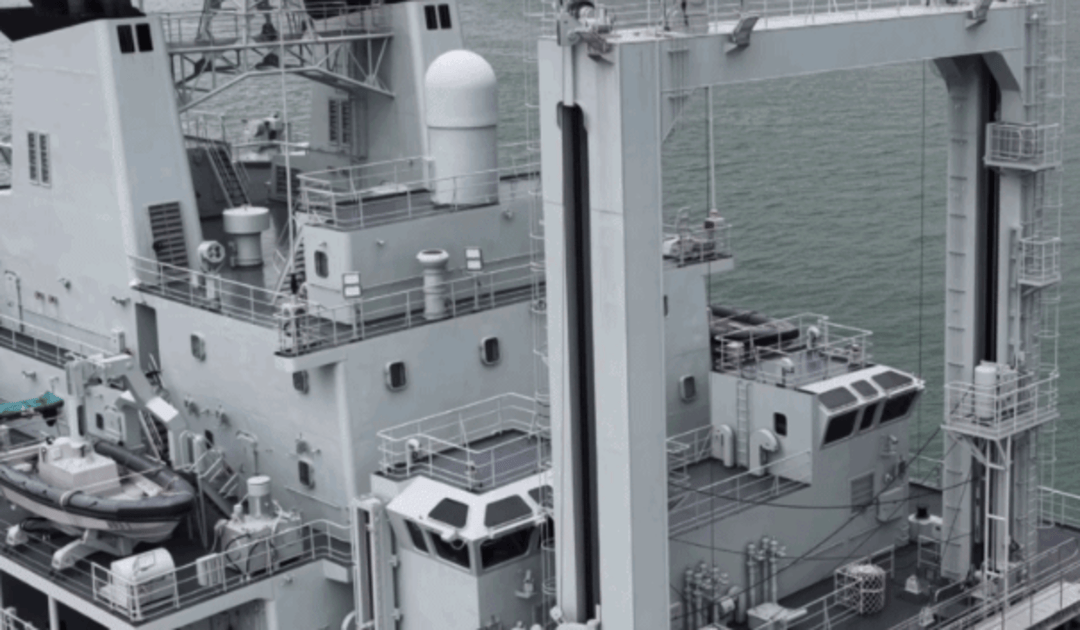 我国自主研发建造 海军最新型综合补给舰多维度升级